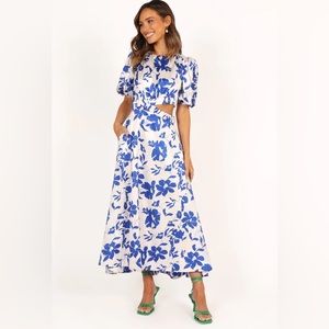 Petal and Pup ‘AMINAH PUFF SLEEVE DRESS - BLUE FLORAL’
